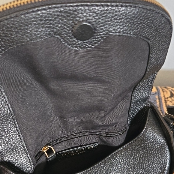 Marc Jacobs Pebble Leather Black Crossbody Bag - Picture 3 of 6